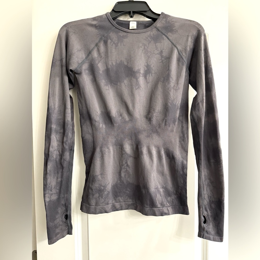 NWOT Seamless tiedye workout top